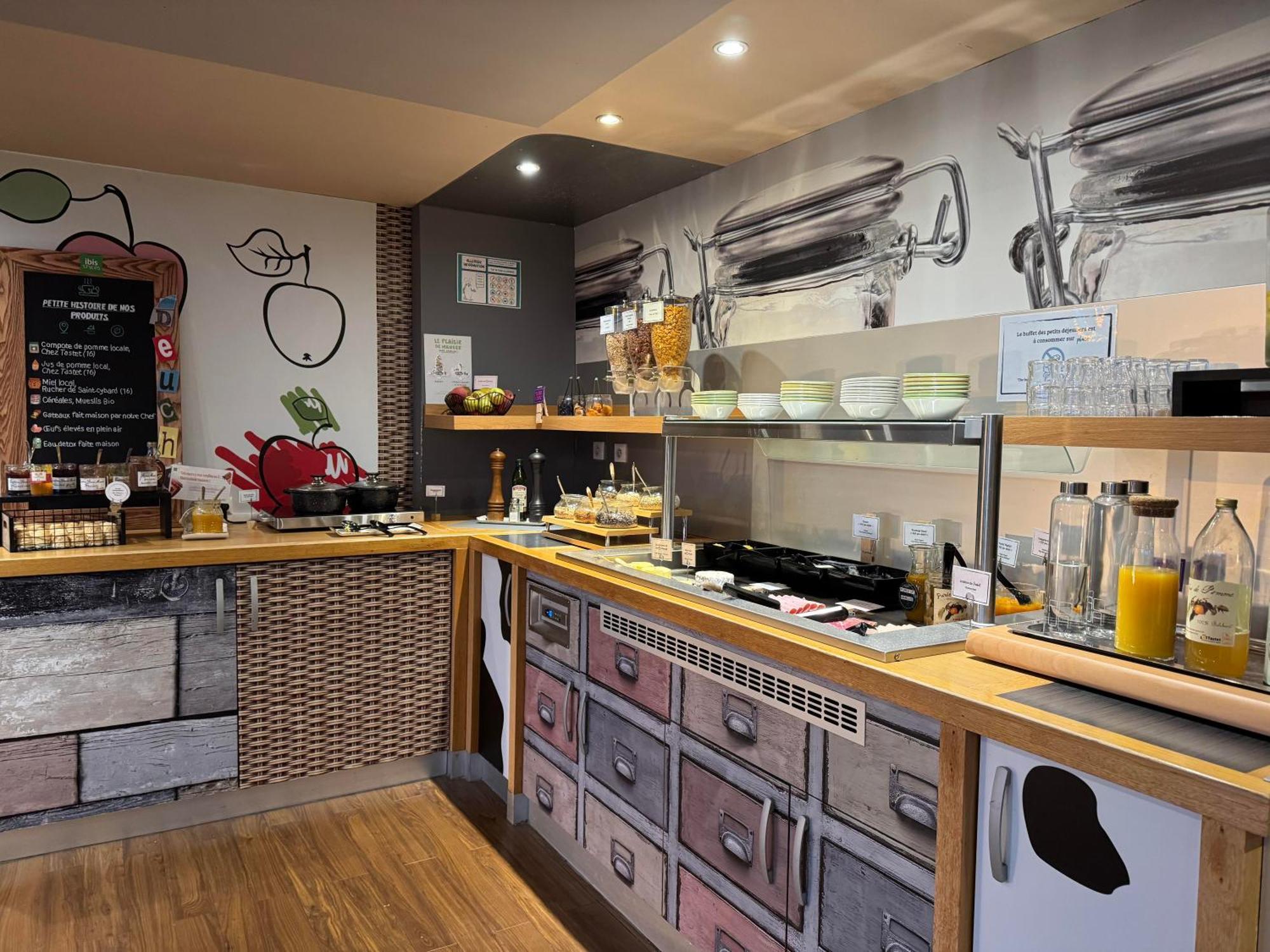 Ibis Styles Angouleme Nord - Hotel Restaurant Champniers  Екстериор снимка