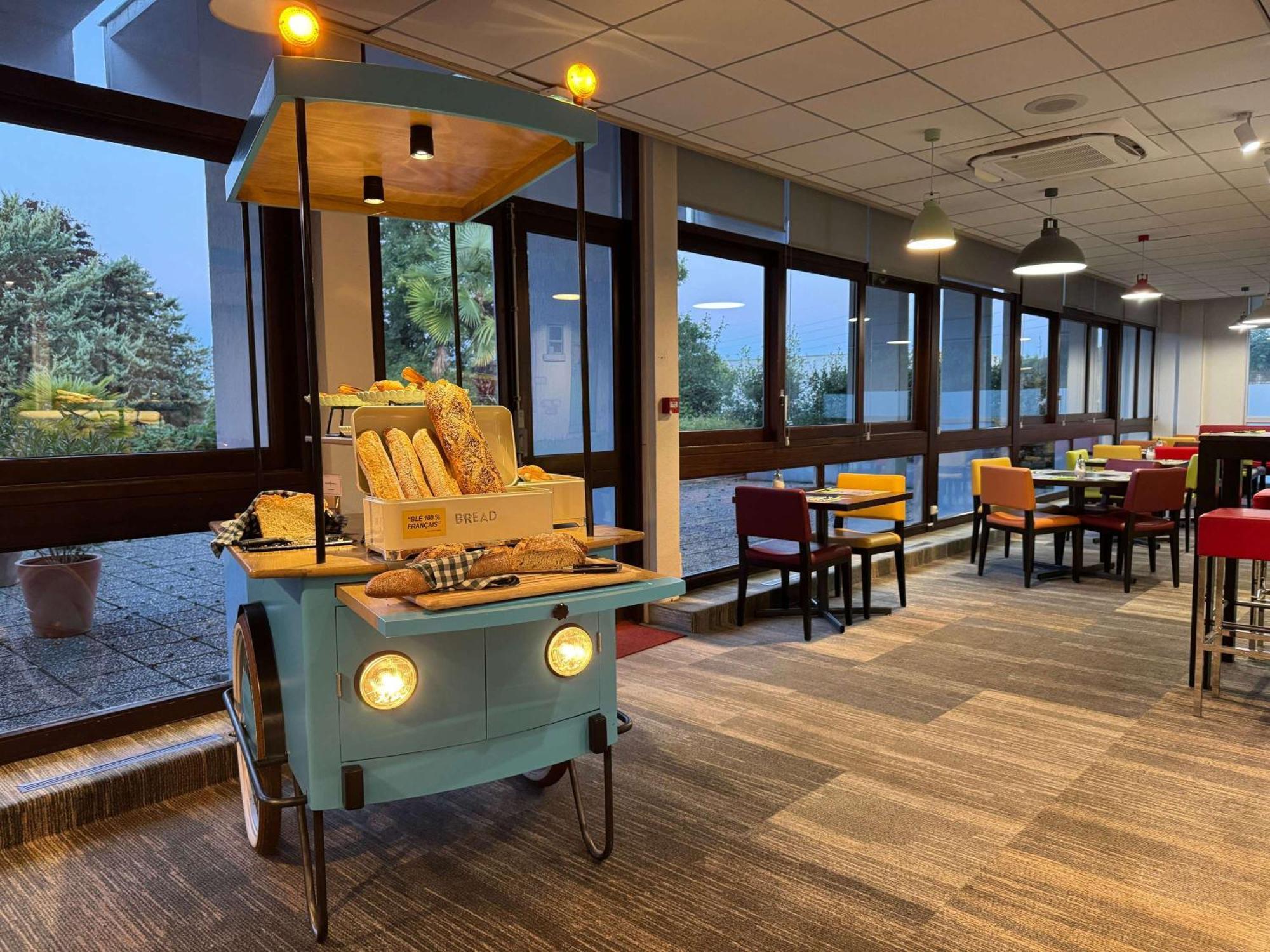 Ibis Styles Angouleme Nord - Hotel Restaurant Champniers  Екстериор снимка