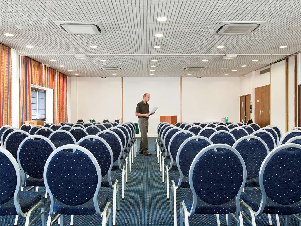 Ibis Styles Angouleme Nord - Hotel Restaurant Champniers  Бизнес снимка